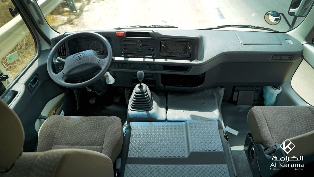تويوتا كوستر DLX | 2.7L Petrol Engine | 23 Seater  | Automatic Door | Manual RWD