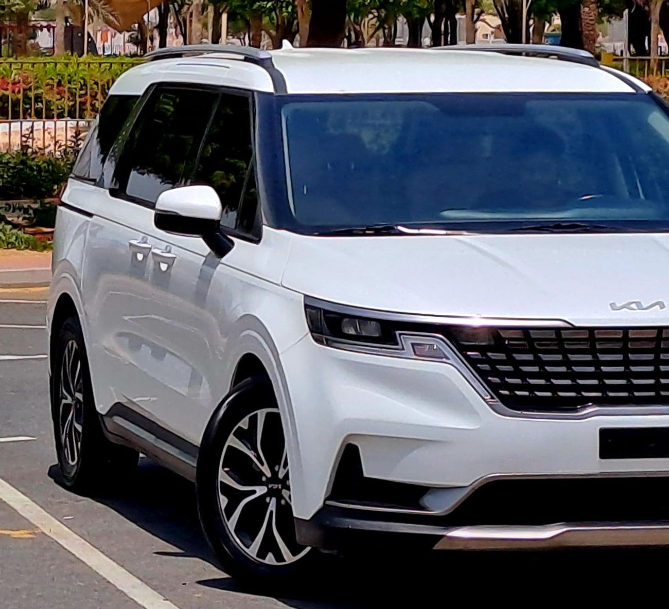 Kia Carnival GDI EX 3.5L 2022 3.5L GCC (1330/-MONTHLY)