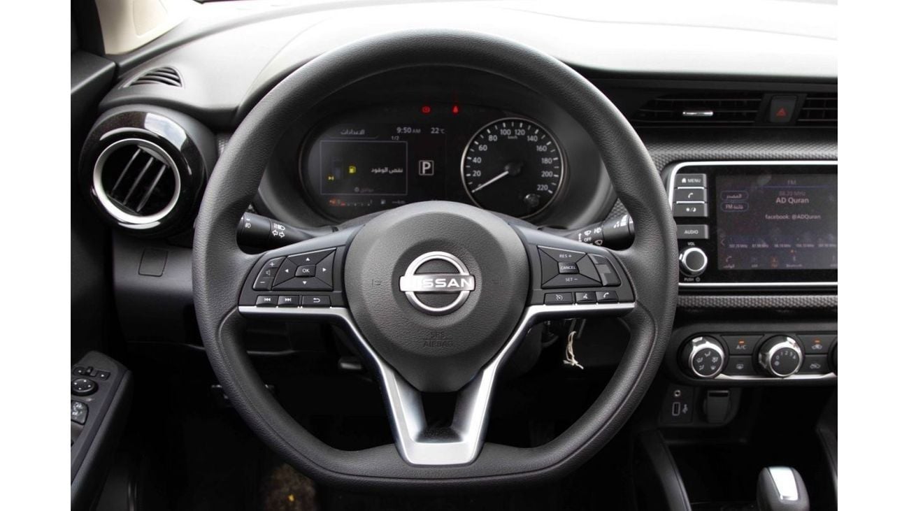 Nissan Kicks 2024 Nissan Kicks 1.6 SV - Nardo Grey inside Black | Export Only