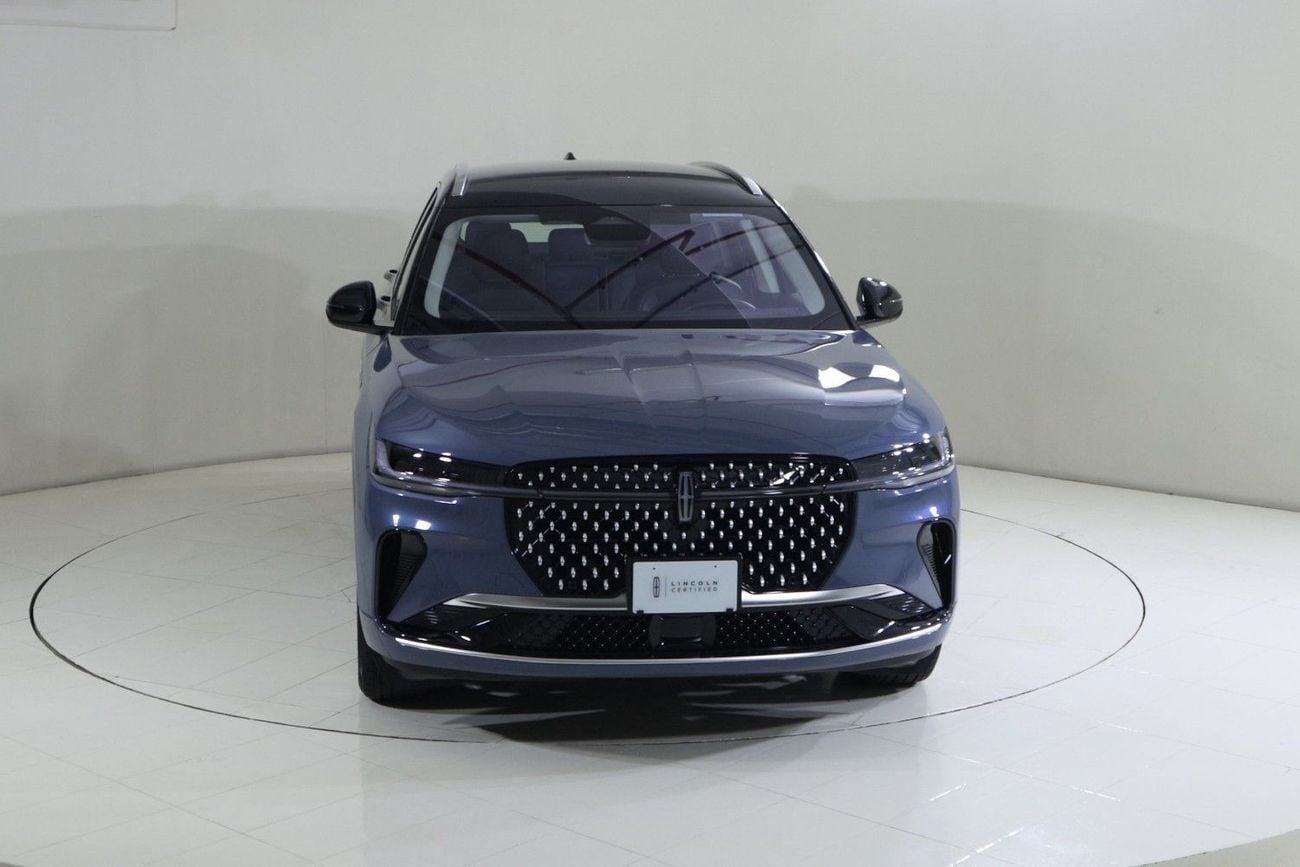 Lincoln Nautilus RESERVE I NAU325 / AL TAYER MOTORS AL QOUZ SHOWROOM