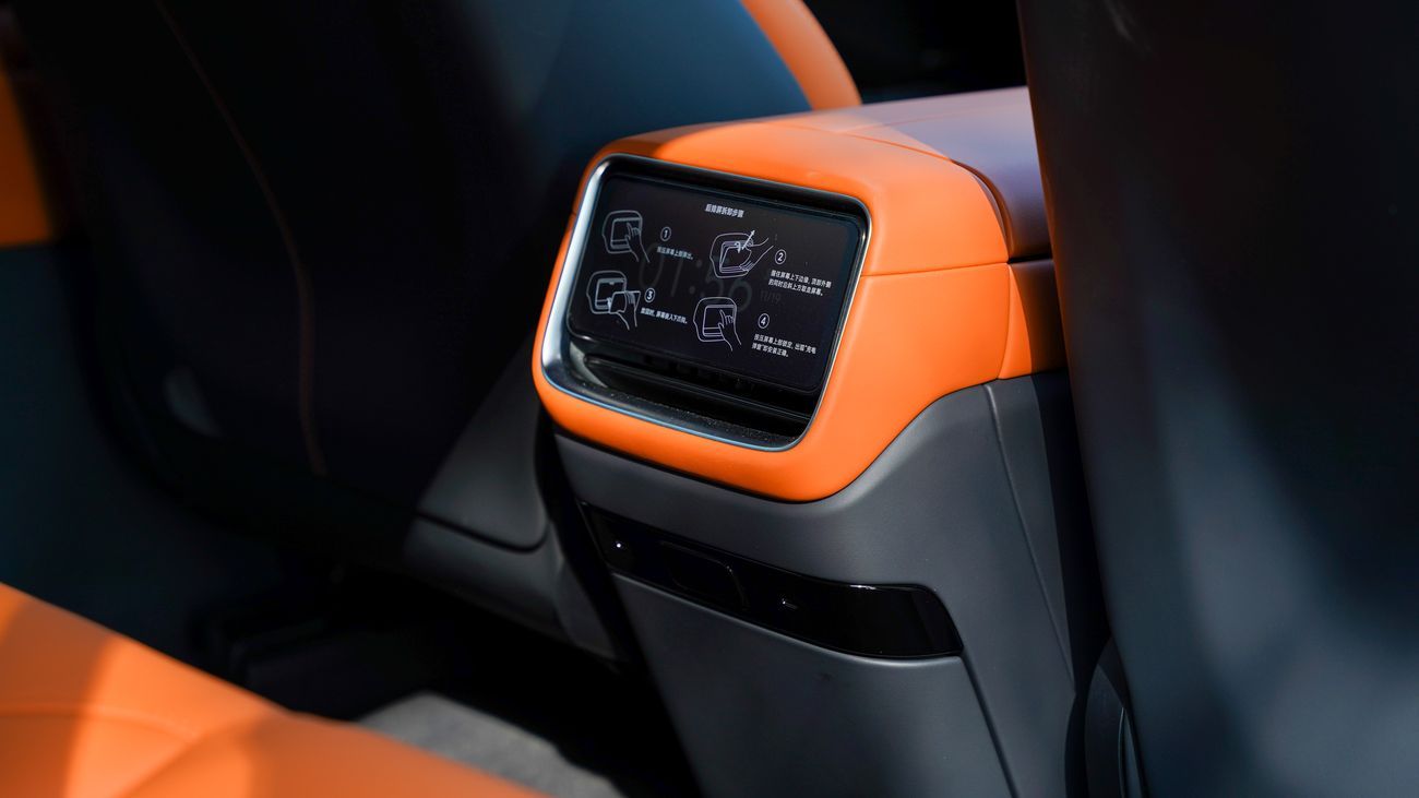 شاومى YU7 شاومى واى يو 7 موديل 2025 زيرو الترا لونج رينج دفع رباعى