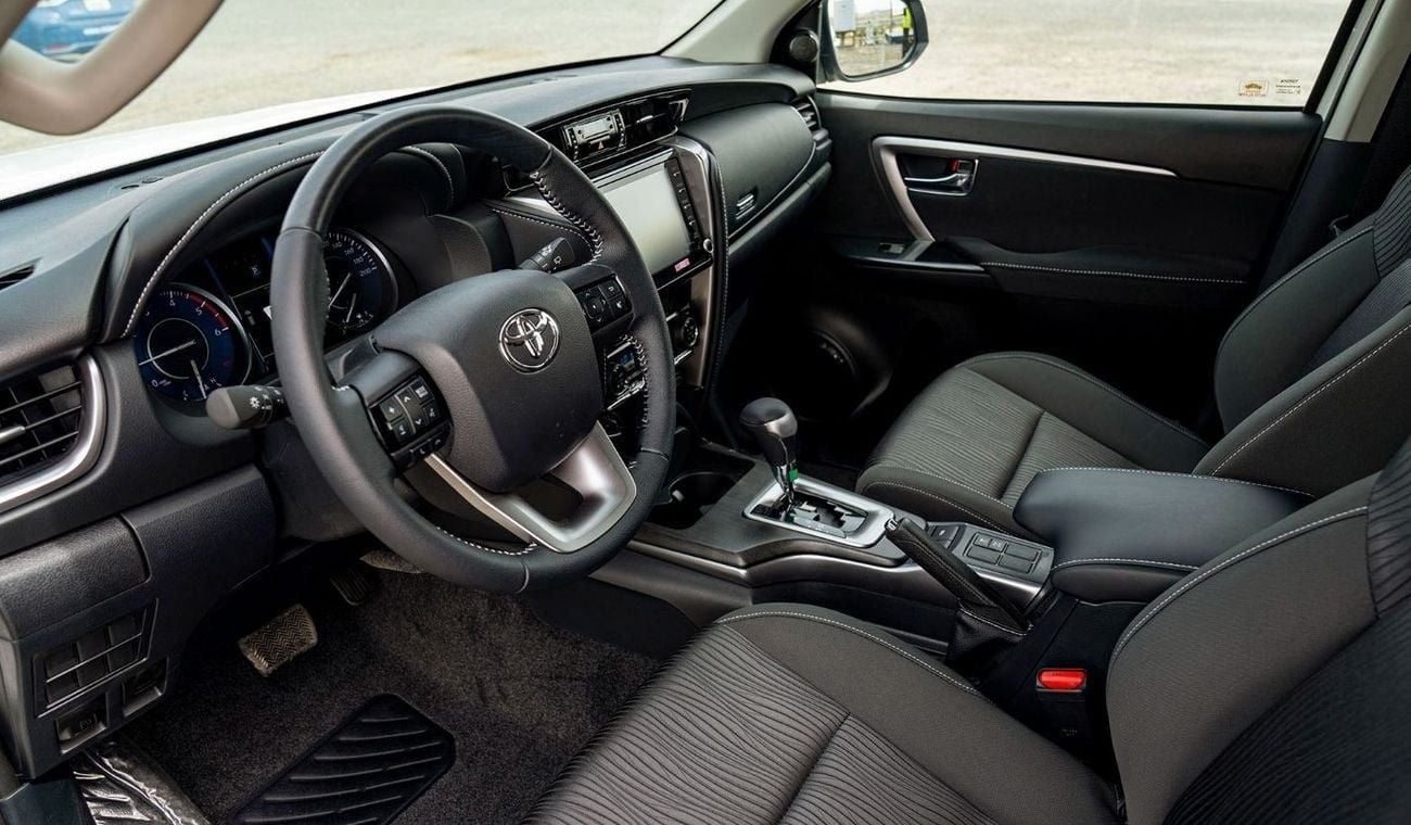 تويوتا فورتونر Toyota Fortuner 2.4L Diesel AT MY2024