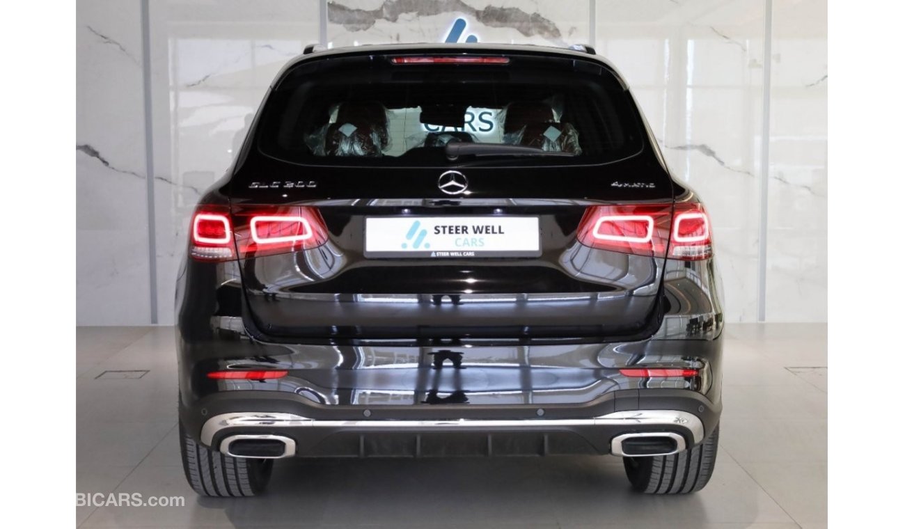 مرسيدس بنز GLC 200 بريميوم AMG 4MATIC | SUV | 2YRS INTERNATIONAL WARRANTY | GCC SPECS