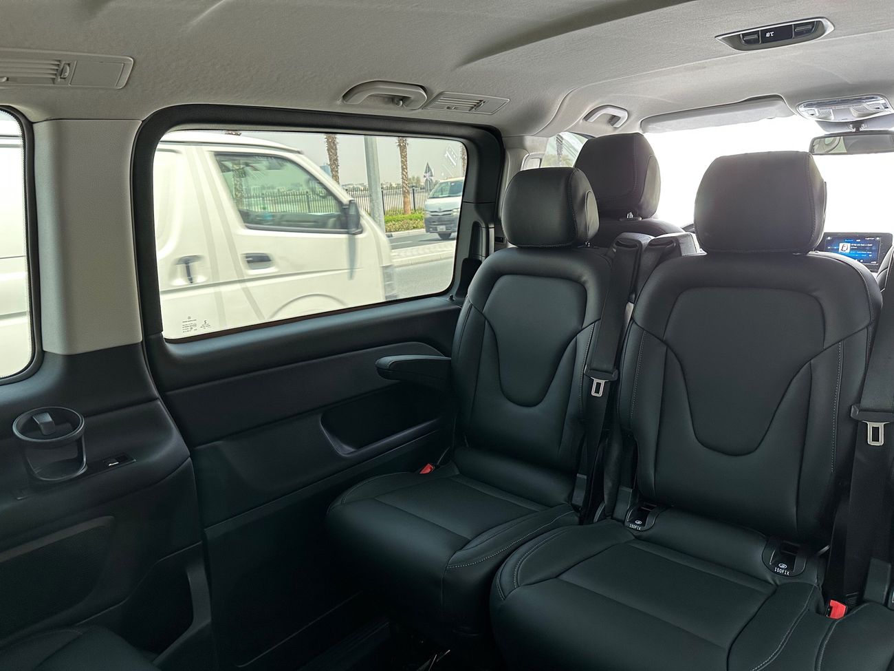 مرسيدس بنز V 250 Std 2.1L