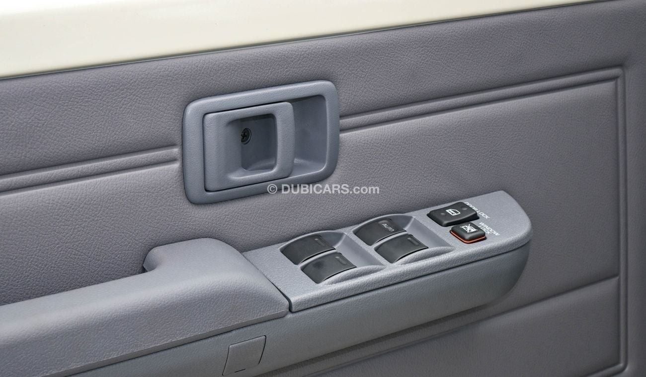 Toyota Land Cruiser Pick Up LC79 DOUBLE CABIN 4.2 DIESEL - STANDARD OPTIONS