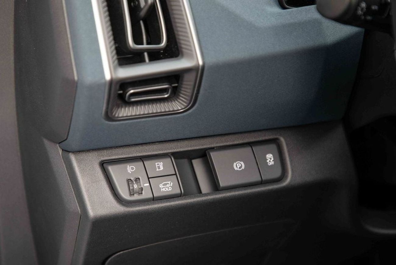 كيا EV5 كيا EV5 لاند R530 موديل 2024 - أبيض من الداخل أسود وأزرق