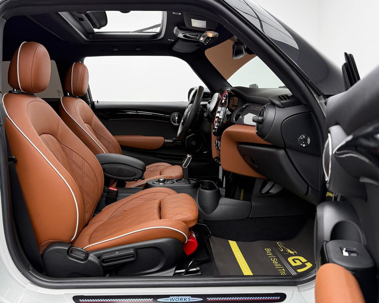 Mini Cooper S Coupé 2022 MINI Cooper S (JCW Kit) ,Warranty ,Service Contract ,Full Service History ,GCC