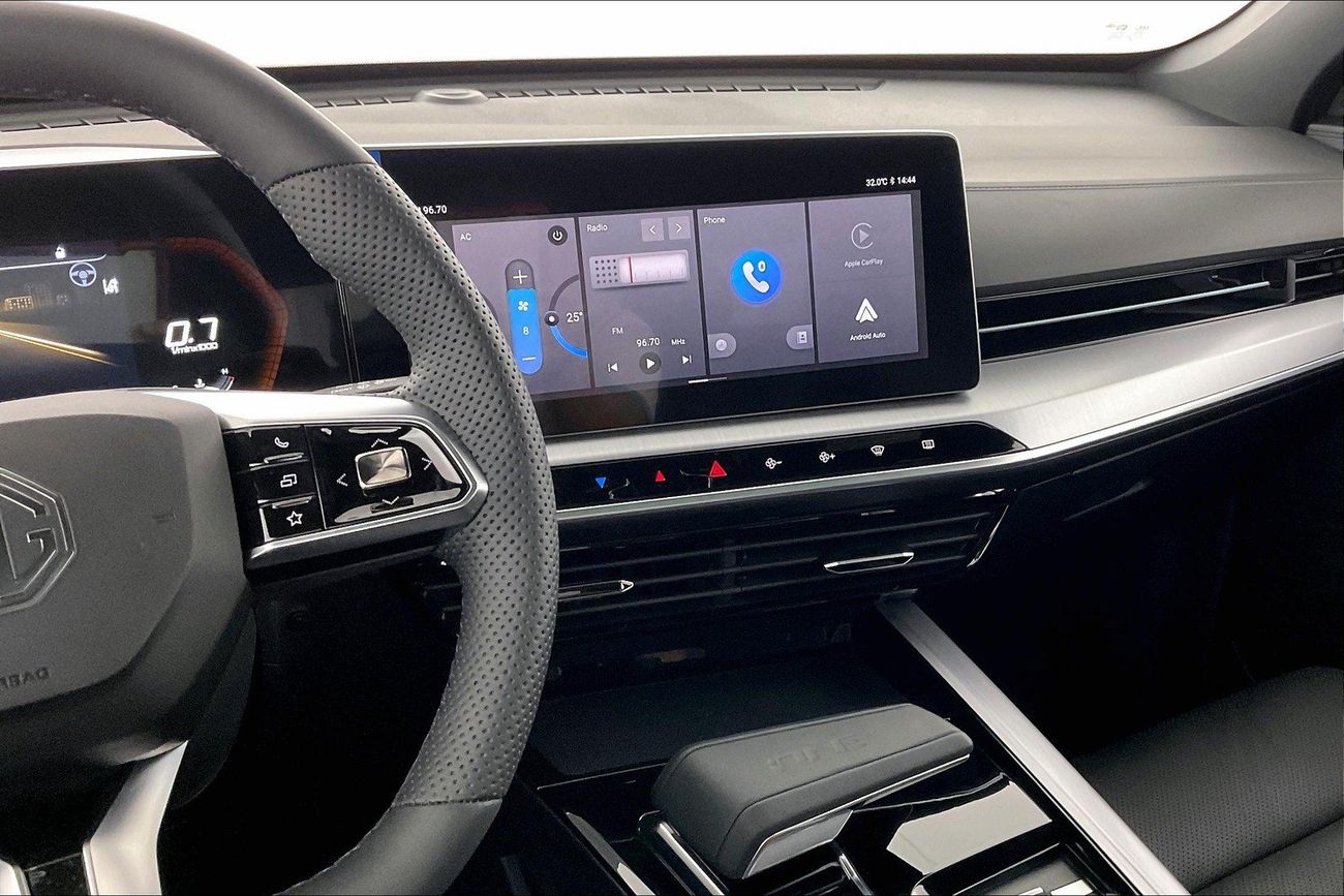 أم جي وان Luxury | شامل الضمان | 0 ﺪﻔﻋﺓ ﺃﻮﻟﻯ