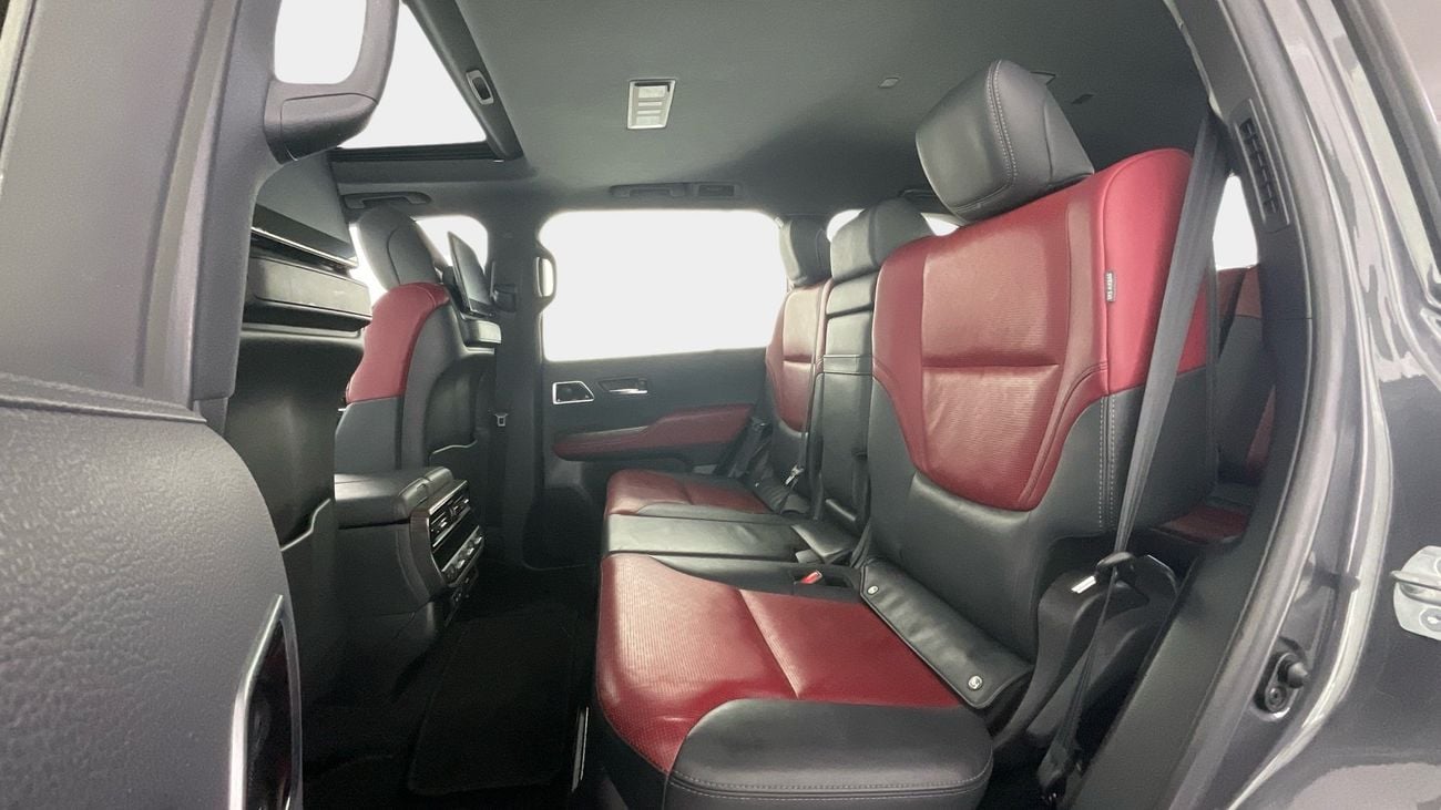 تويوتا لاند كروزر VXR | شامل الضمان | 0 ﺪﻔﻋﺓ ﺃﻮﻟﻯ