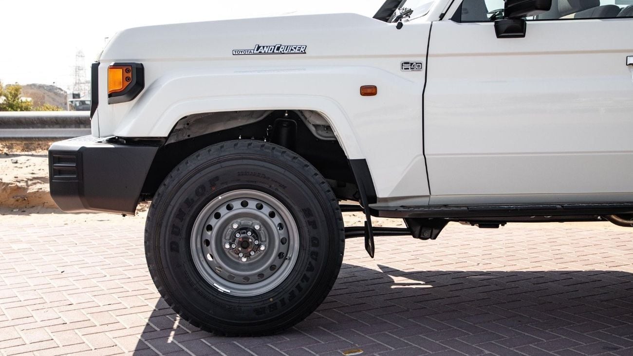 تويوتا لاند كروزر 70 LC 78 HARDTOP 4.0L MT 2025 TOYOTA LAND CRUISER 78 SERIES 4.0L PETROL 3 DOOR MANUAL TRANSMISSION