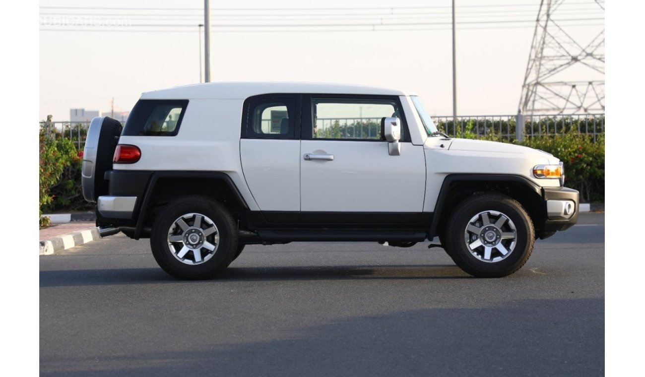 تويوتا إف جي كروزر Get 2023 Toyota FJ Cruiser 4.0 with JBL Petrol - White inside Black