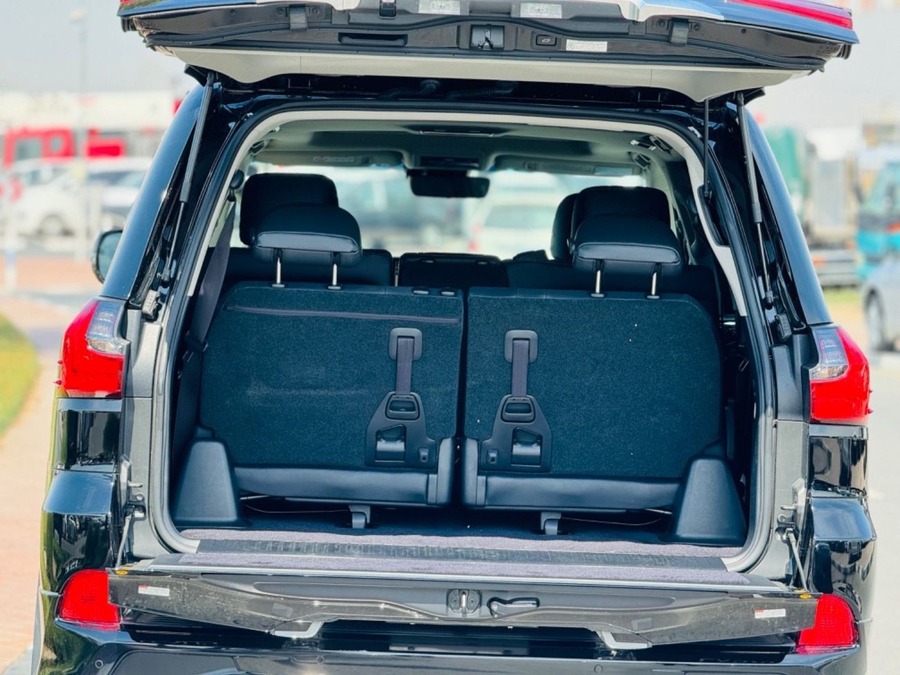 Lexus LX 570 Lexus 570 RHD