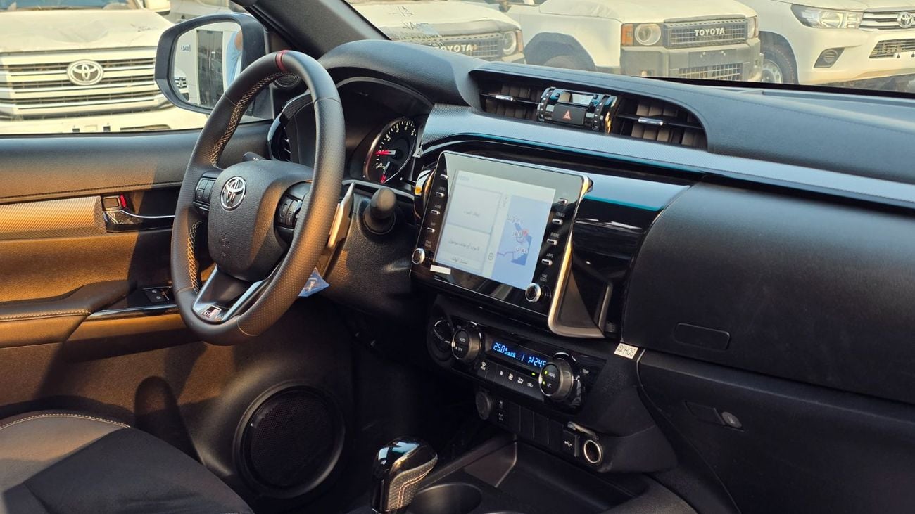 Toyota Hilux 2026 TOYOTA GR 4.0L GASOLINE (OMAN SPECS) WHITE