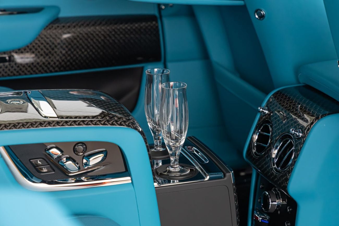Rolls Royce Cullinan BLACK BADGE 2026 Rolls-Royce Cullinan | Original Mansory | Full Carbon | Exclusive Blue Interior