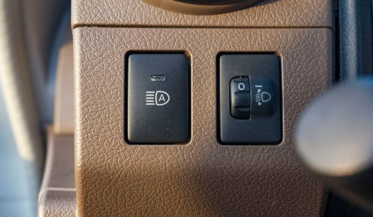 Toyota Land Cruiser 70 LC 76 2.8 DIESEL  AT