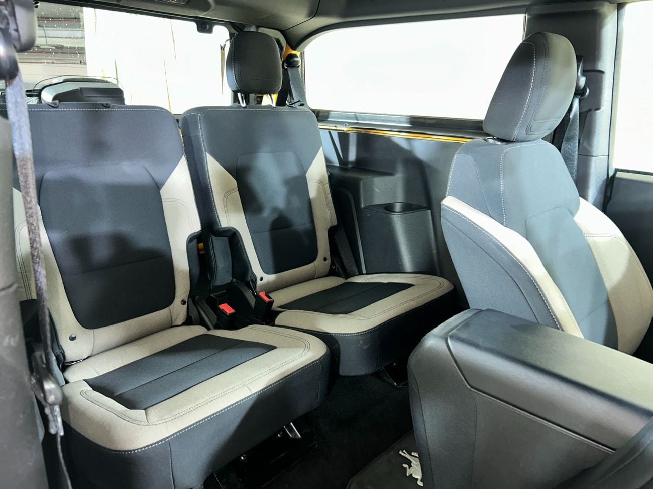 Ford Bronco Big Bend 2.3L (4 Seater) B2D1222 / AL TAYER MOTORS / AL QOUZ SHOWROOM