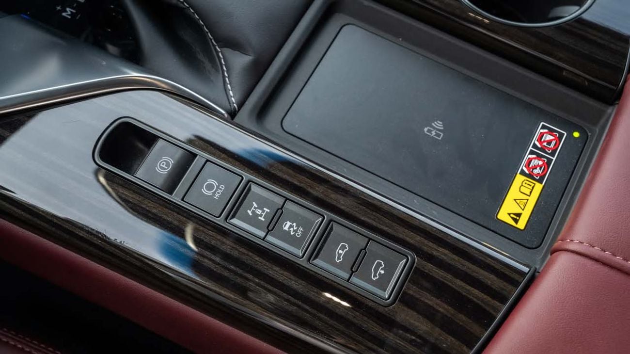 لكزس LX 500 LEXUS LX500 DIESEL 3.3L -2025YM