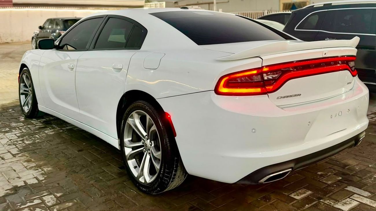 Dodge Charger SXT