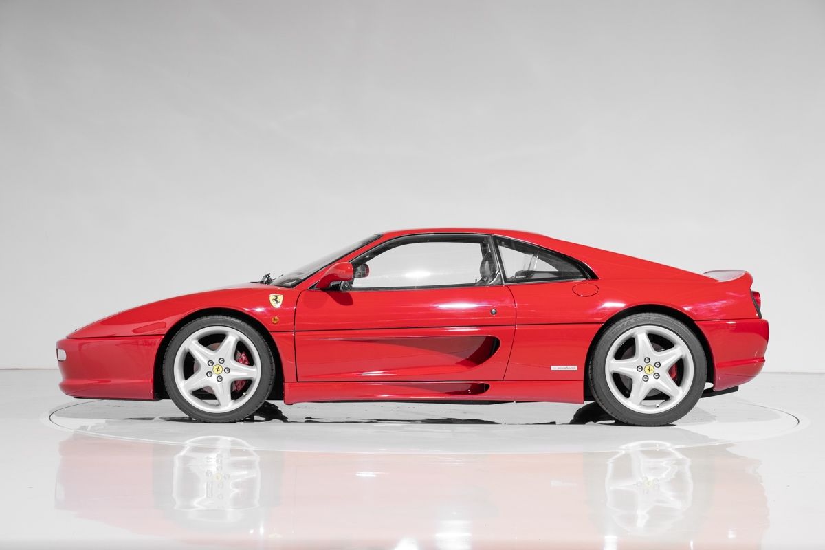 Ferrari F355 exterior - Side Profile