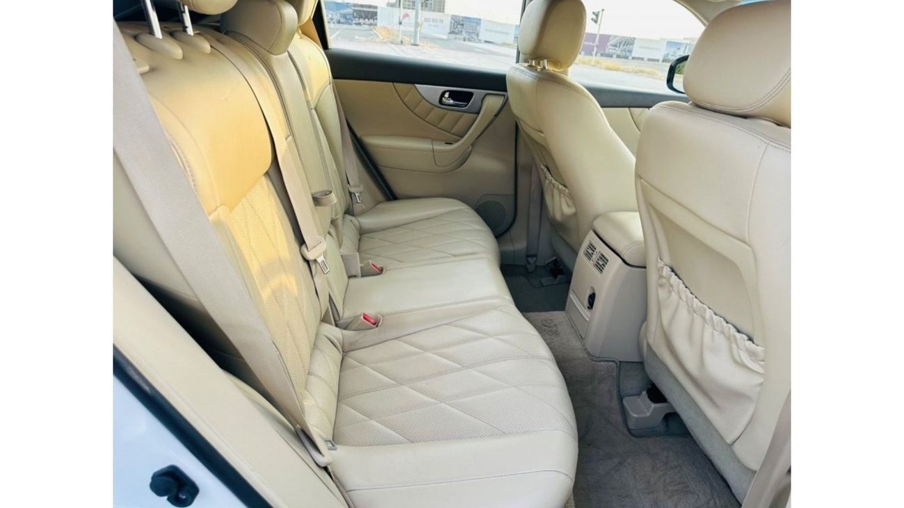 Infiniti QX70 Sport Luxury MODEL 2017 GCC CAR PERFECT CONDITION INSIDE AND OUTSIDE FULL OPTION ONE OWNER ORIGINAL