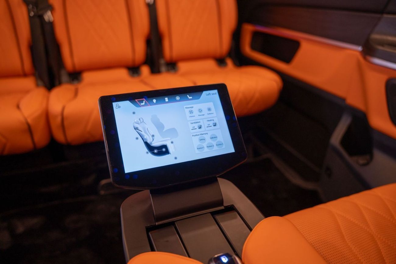 مرسيدس بنز V 300 Barugzai VIP V300  I 2 Years Agency Warranty I 2025