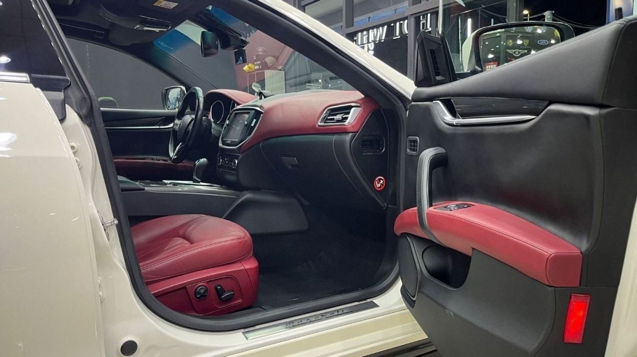 مازيراتي جيبلي STD Maserati Ghibli 2015