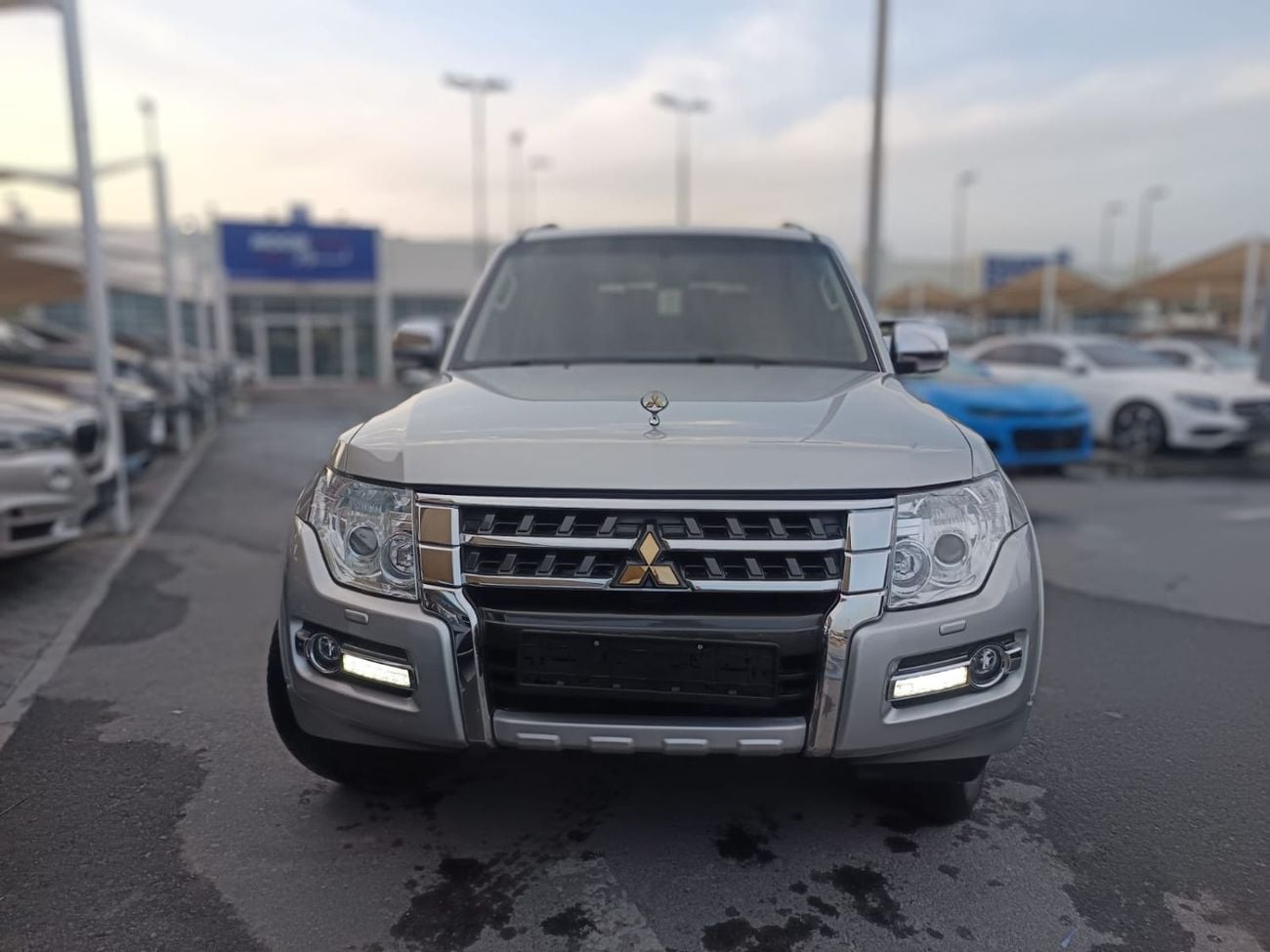 ميتسوبيشي باجيرو GLS Highline 3.8L full option