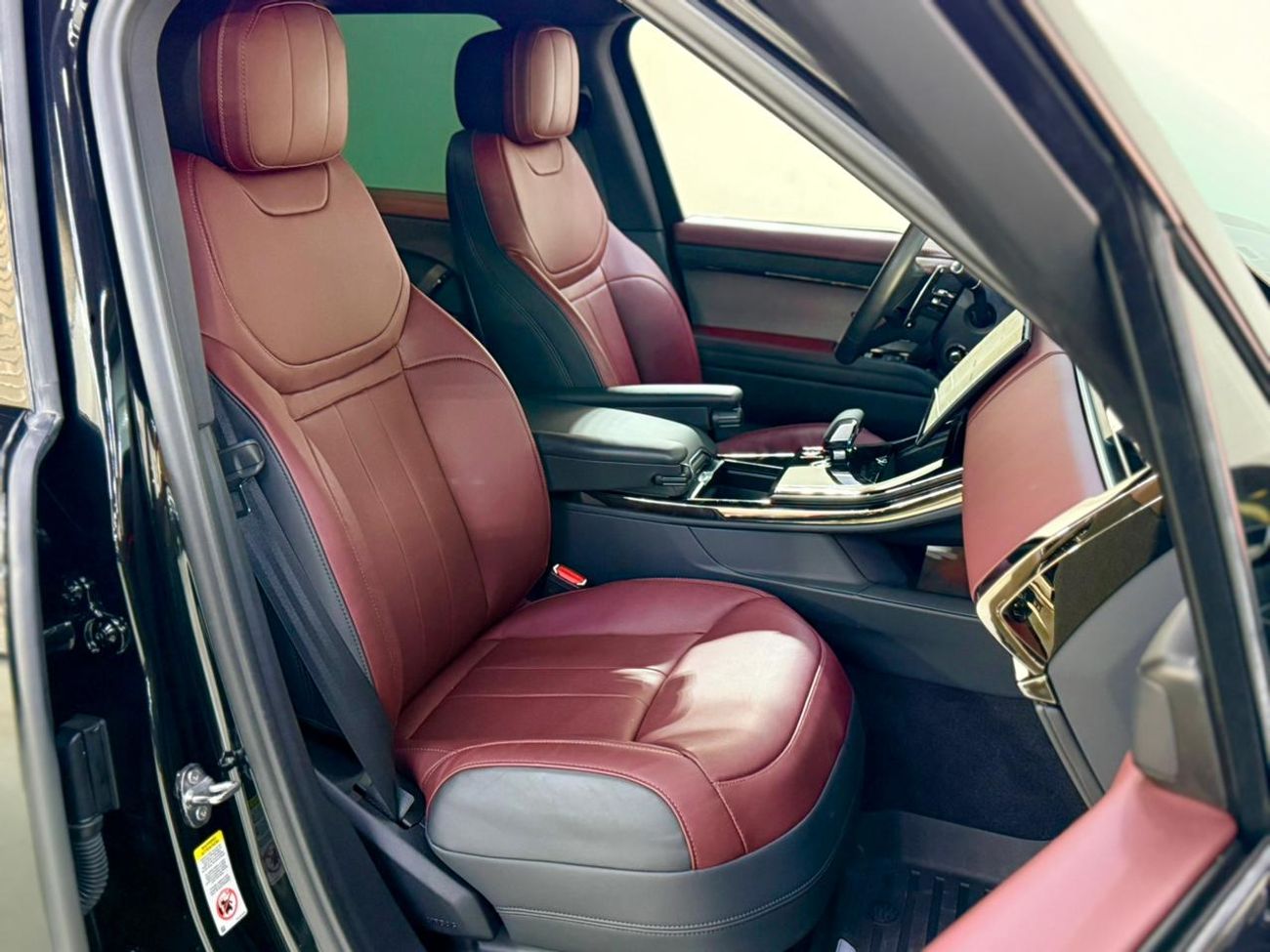 لاند روفر رينج روفر سبورت P400 DYNAMIC HSE 2024