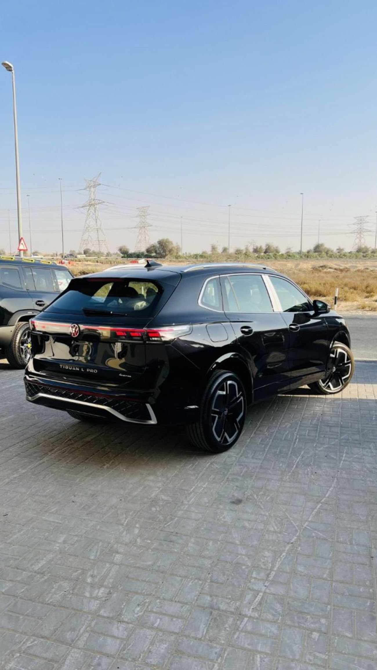 فولكس واجن تيجوان R-Line 2.0L