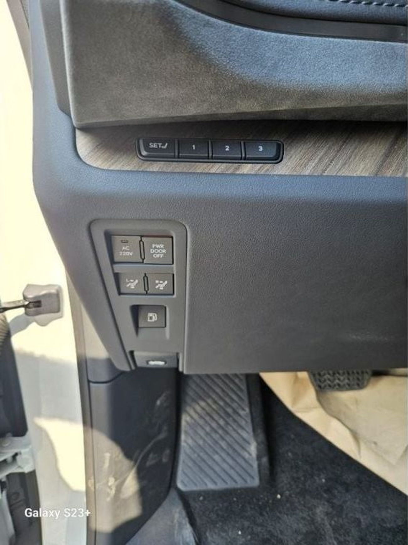 Lexus LM 350h LEXUS LM350H VIP 2024 2.5L AWD