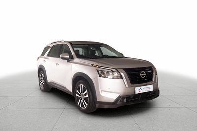 Nissan Pathfinder SV 3.5