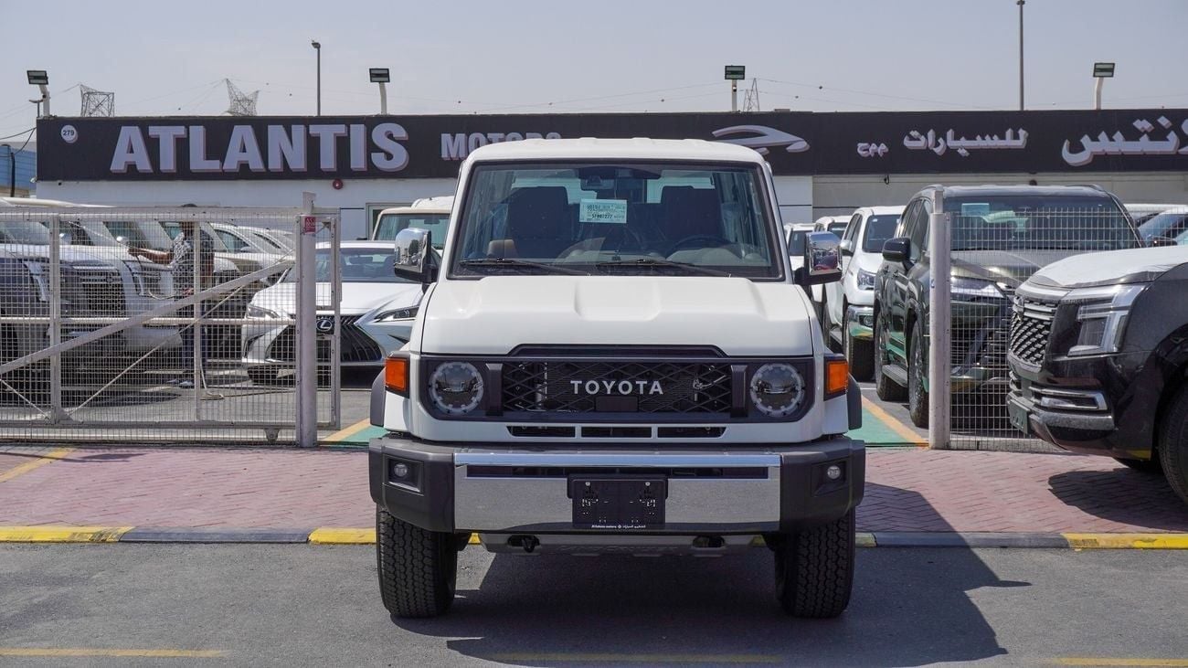 Toyota Land Cruiser 70 HT VXR LX 4.0L V6 A/T  Al Futtaim