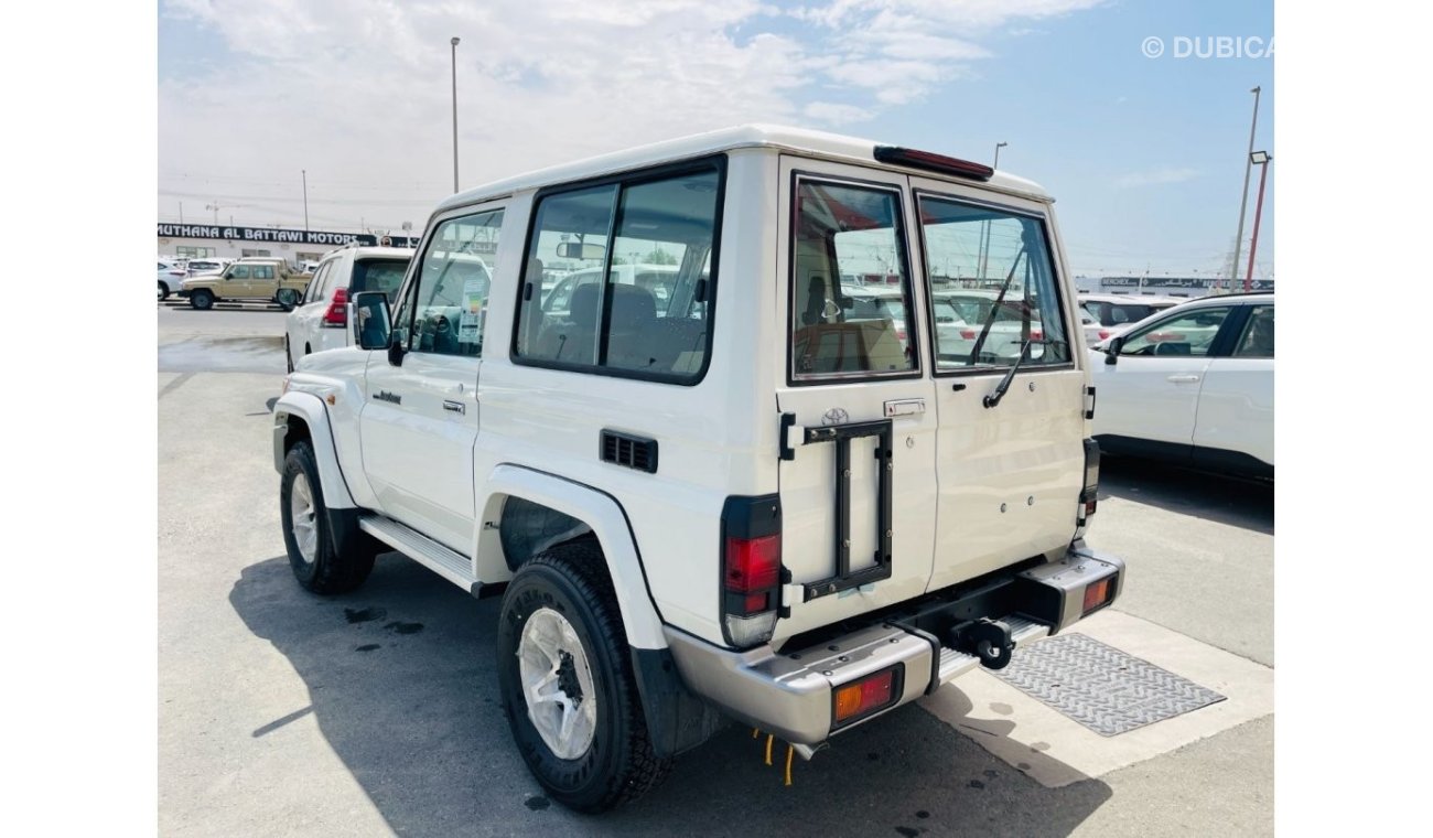 تويوتا لاند كروزر هارد توب 71Series 4.0L petrol 2 DOORS with( WINCH+DIFFLOCK) 2023