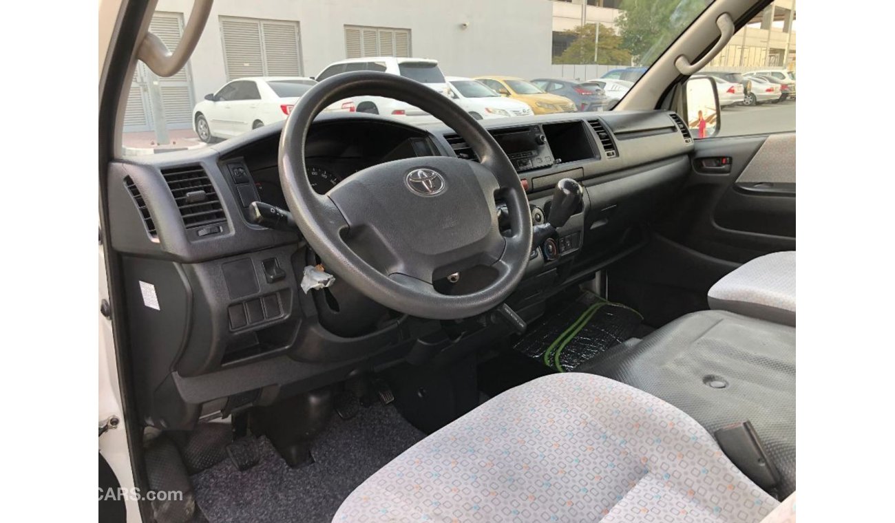 Toyota Hiace Toyota Hiace GLX High roof 15 2016