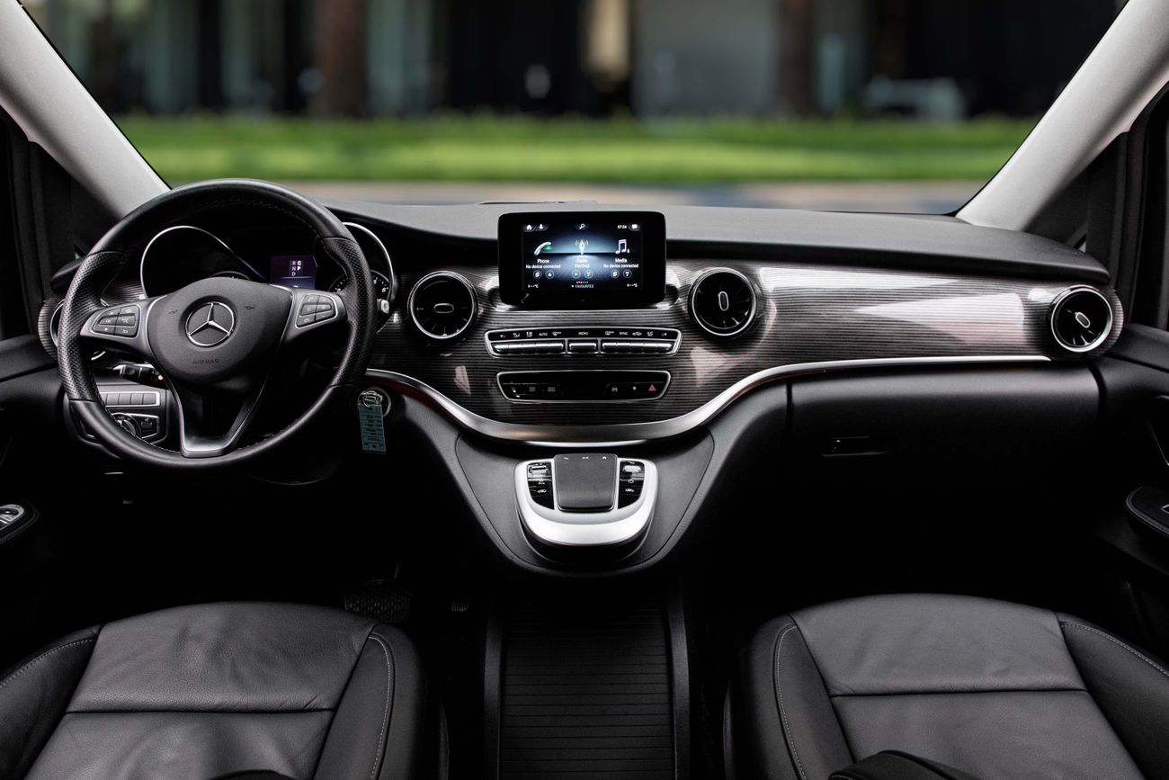 مرسيدس بنز V 250 V 250 | 4,113 P.M | 0% Downpayment | 7 Seats!