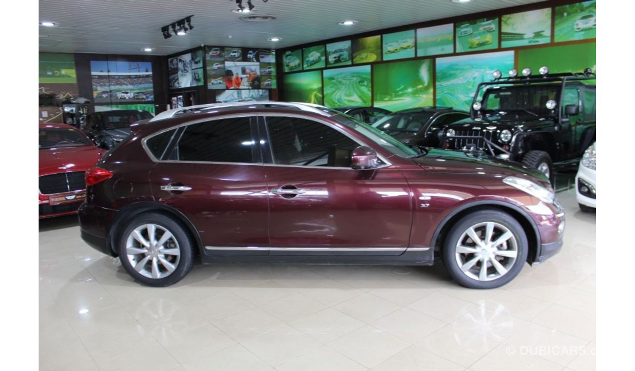 إنفينيتي QX50 FULL OPTION