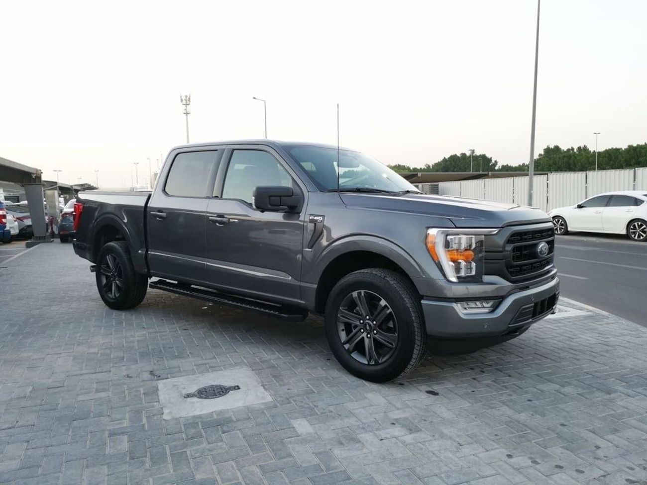 فورد F 150 Ford F-150 XLT Sport - 2023 - Grey