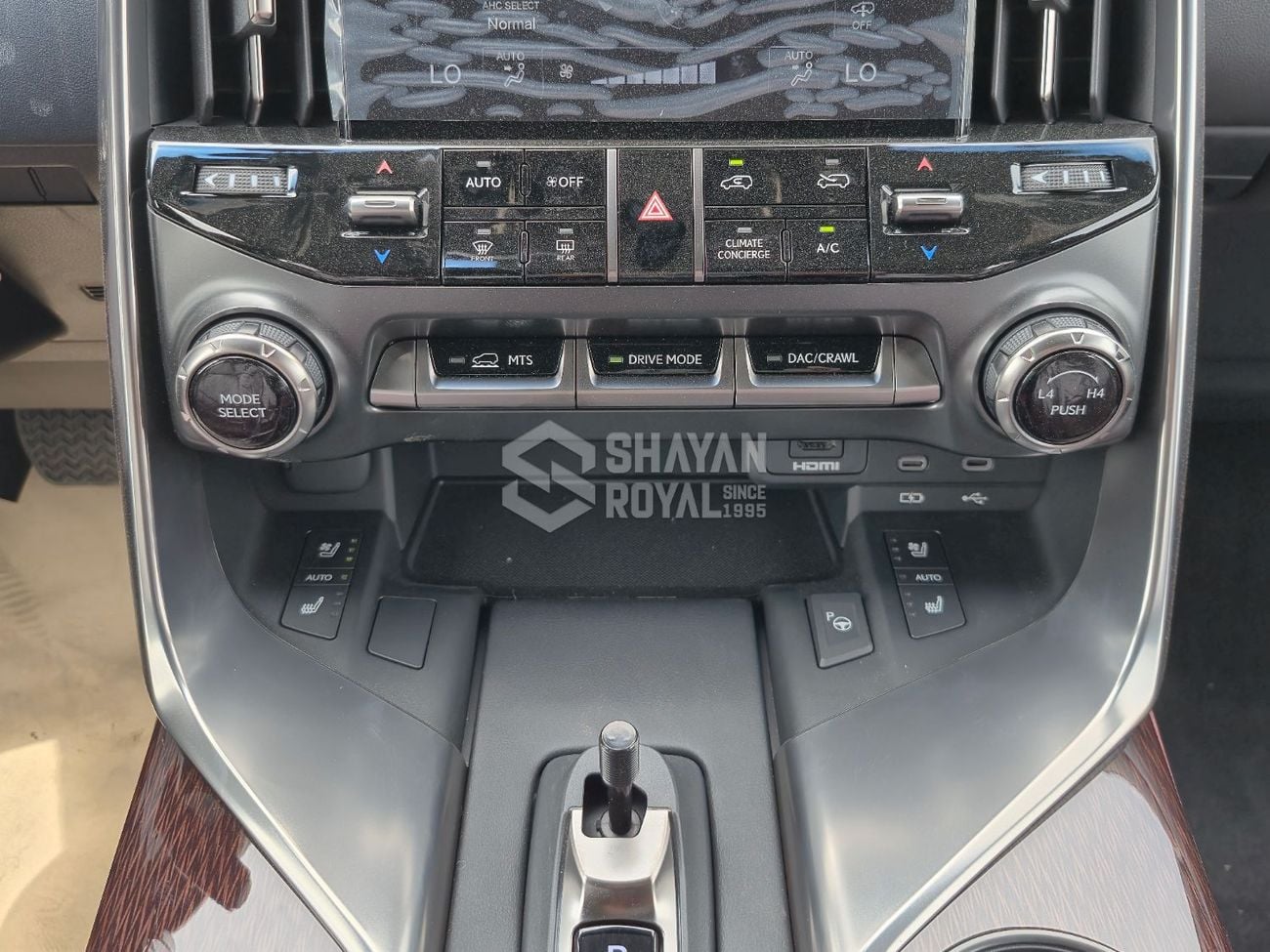 لكزس LX 700h TURBO SPORT 3.5L HEV TWIN TURBO V6 7S MARK LEVINSON | AUTO PARKING, 2026MY