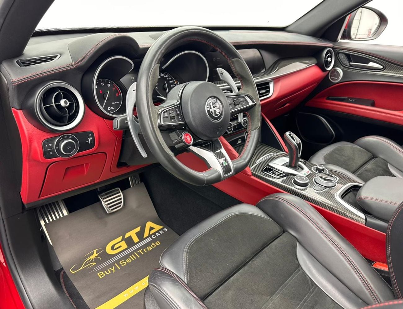 Alfa Romeo Stelvio 2020 Alfa Romeo Stelvio Quadrifoglio, Nov/2026 Alfa Romeo Warranty + Service Contract, FSH, GCC