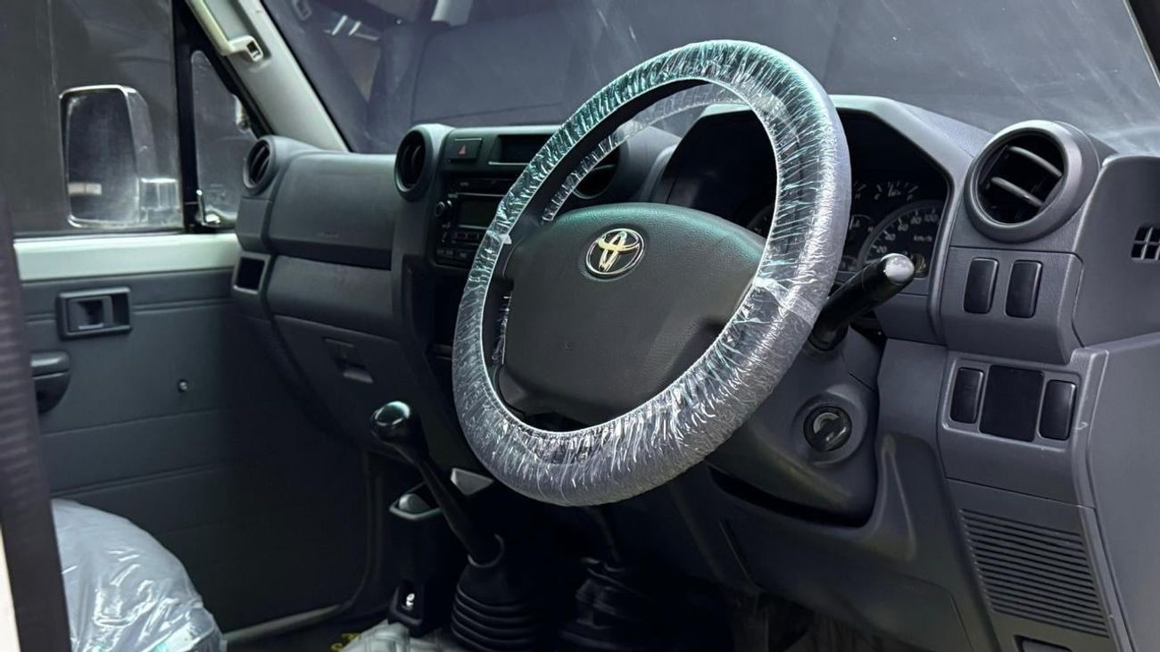 تويوتا لاند كروزر بيك آب Toyota Land Cruiser pickup 2014 single cabin