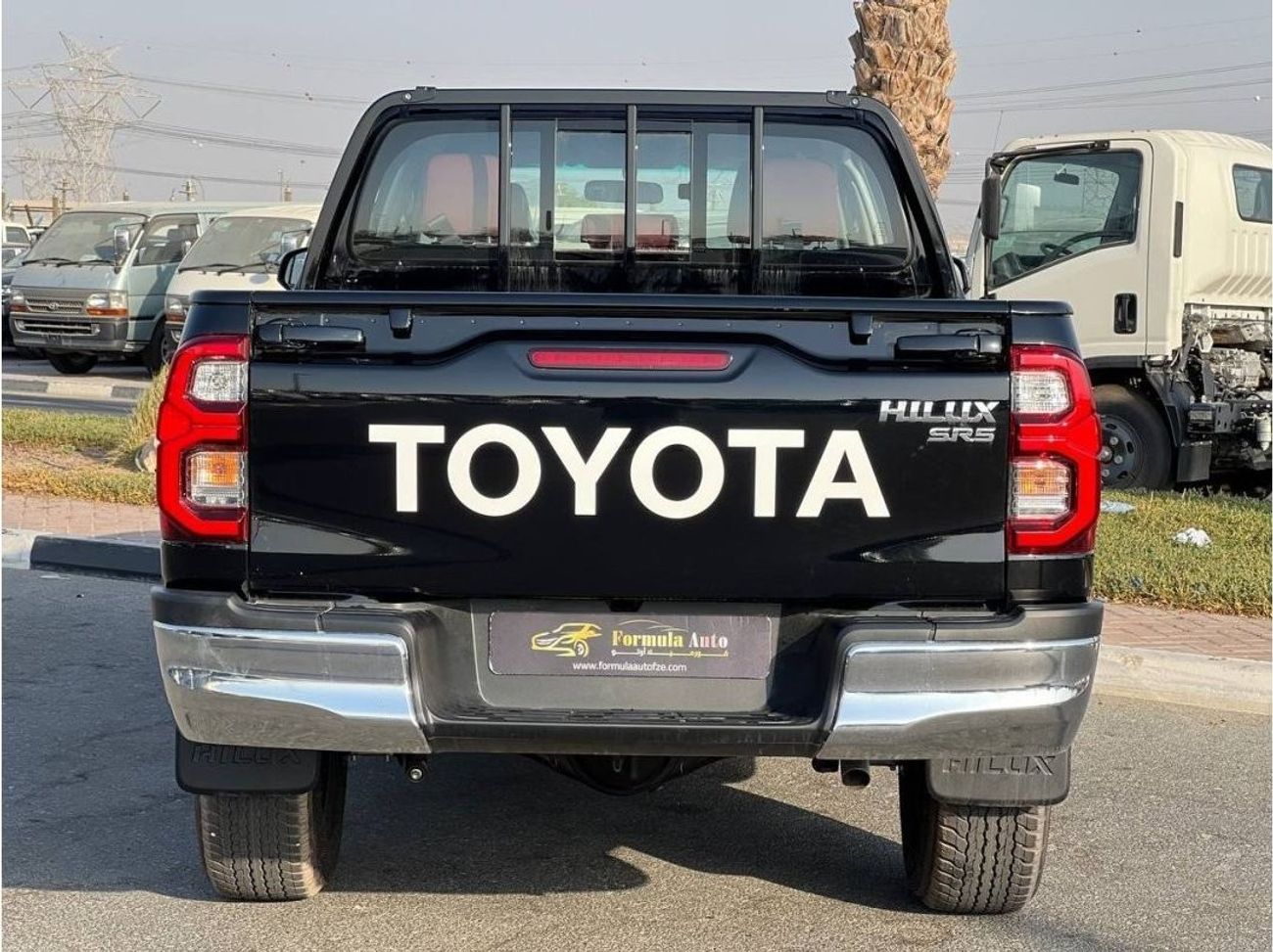 Toyota Hilux 2.7L PTR A/T // 2024 // MID HIGH OPTION WITH  SEATS VENTILATION , LED LIGHT , POWER WINDOWS // SPECI