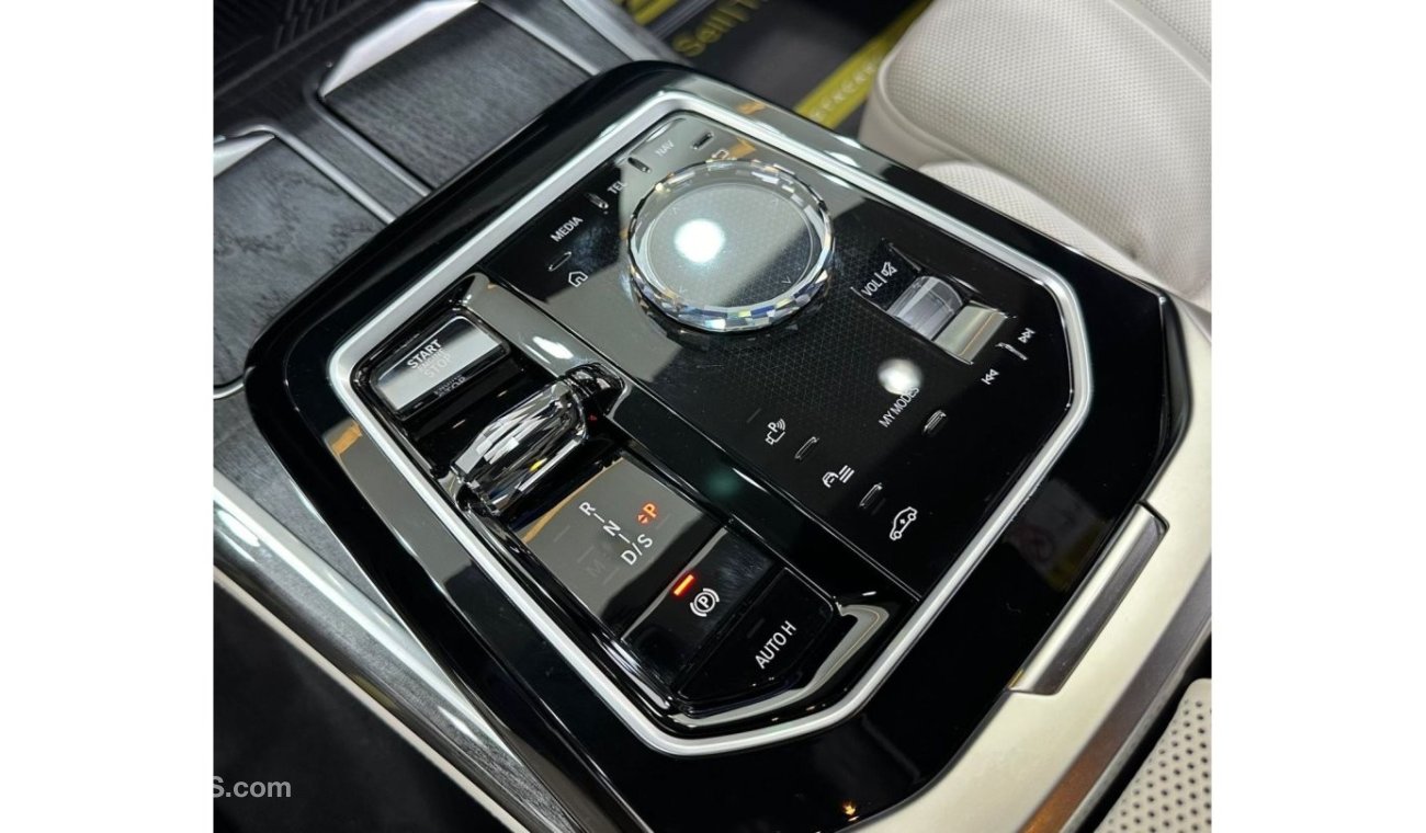 بي أم دبليو 760Li 2024 BMW 760i xDrive M-Sport Masterclass, 2028 BMW Warranty + Service Pack, Fully Loaded, GCC