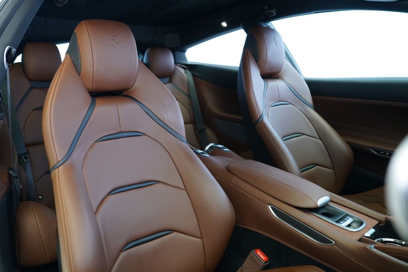 فيراري جي تي سي 4  لوسو T V8