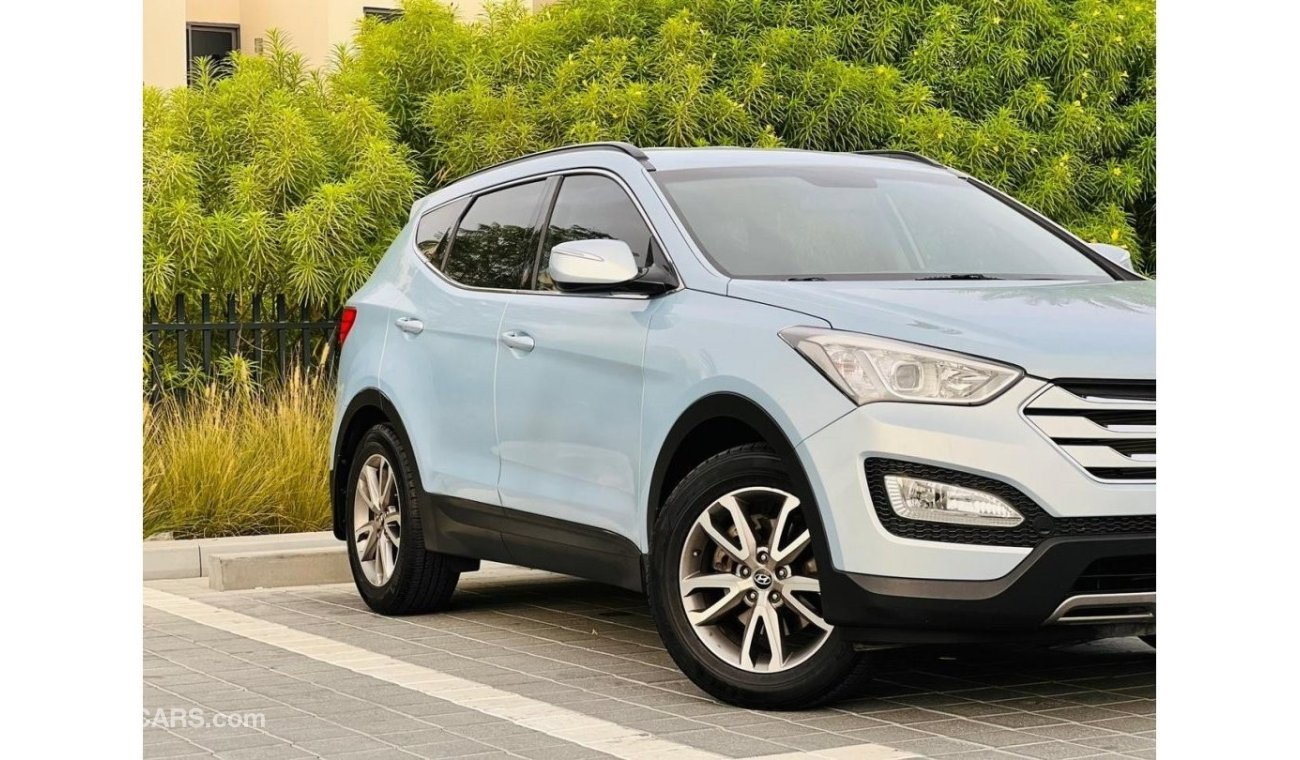 Hyundai Santa Fe || GCC || Well Maintained || BOOKED!!!