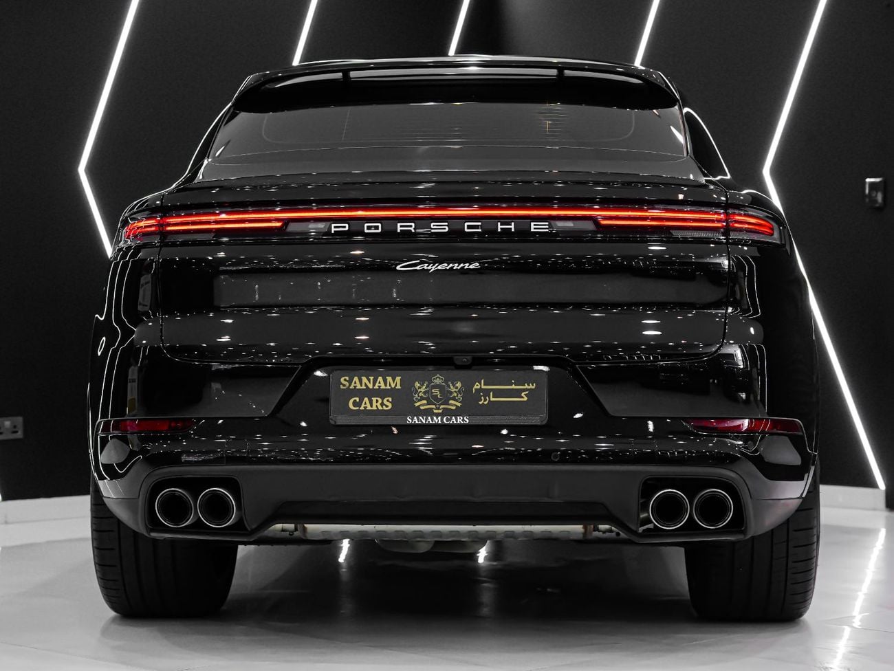 Porsche Cayenne COUPE, Carbon Interior, Panoramic Roof, Sport Chrono, Al Nabooda Warranty!!