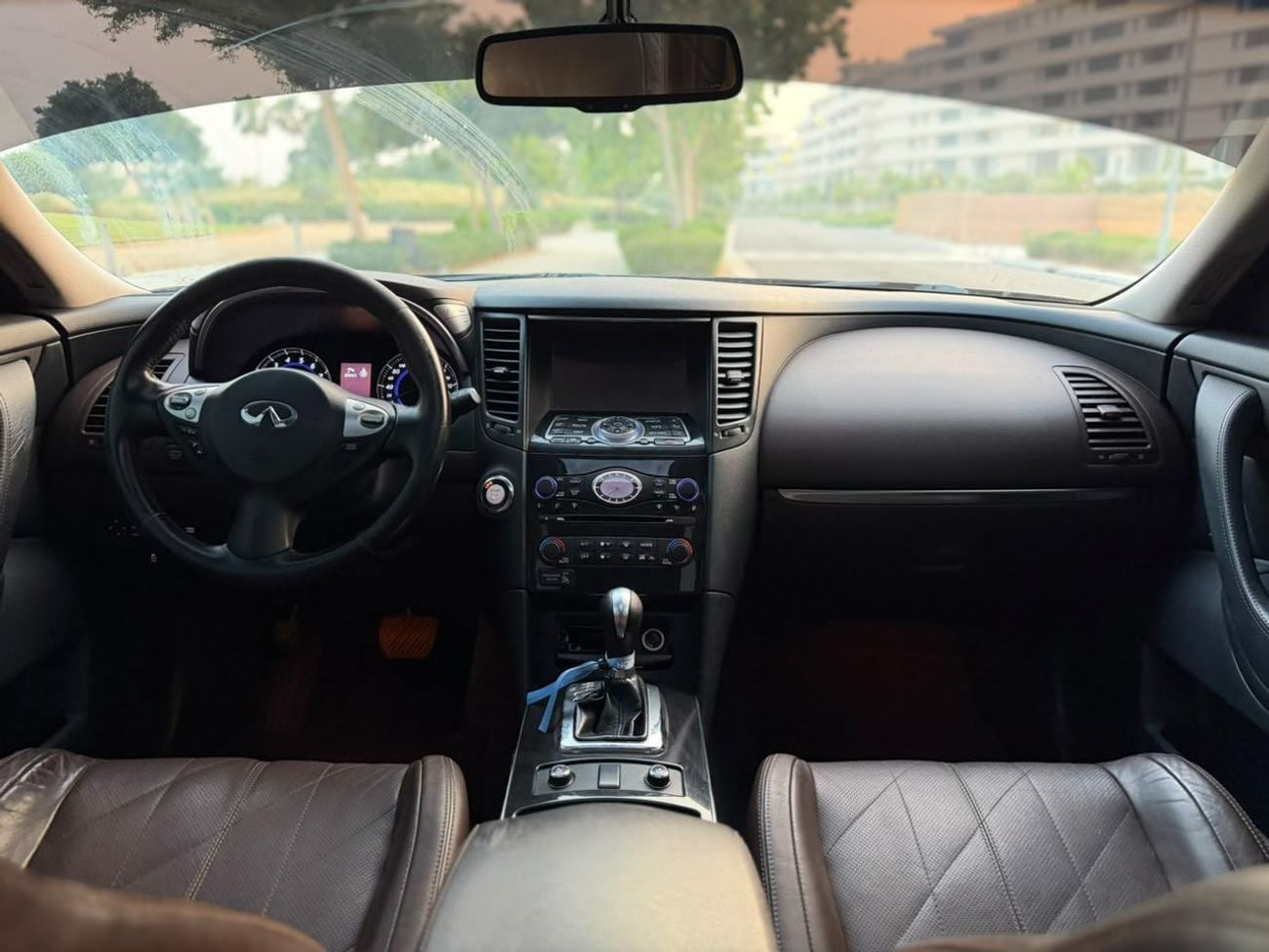 Infiniti QX70 LUXURY