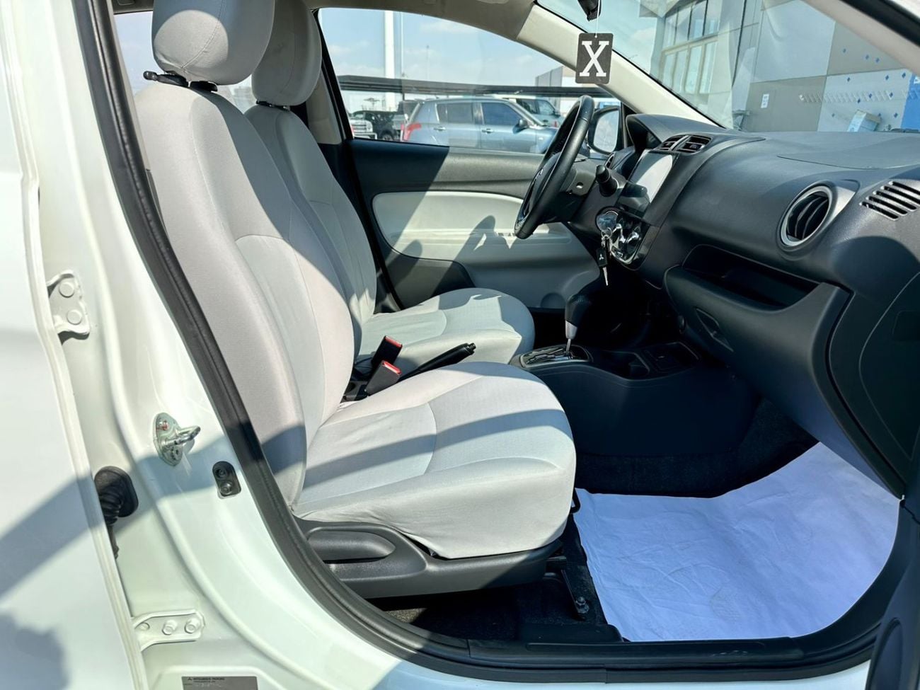 Mitsubishi Attrage GLX HIGHLINE Warranty Type  3rd-party Target Market  UAE (can be exported) GLX MEDIUM LINE TRIM, 1.2L, GCC, ACCID