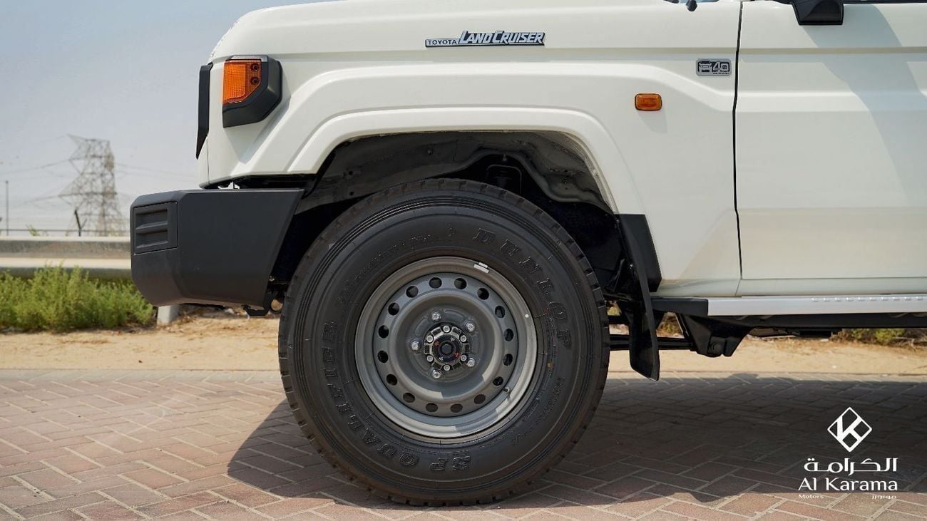 Toyota Land Cruiser 70 2.8L Diesel Engine with 4x4 Manual Transmission | GCC Japan | Rear Camera | Power Mirrors