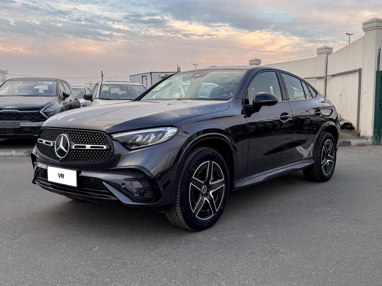مرسيدس بنز GLC 200 Mercedes-Benz GLC Coupe 260 AMG 4Matic 2.0L 0 Km