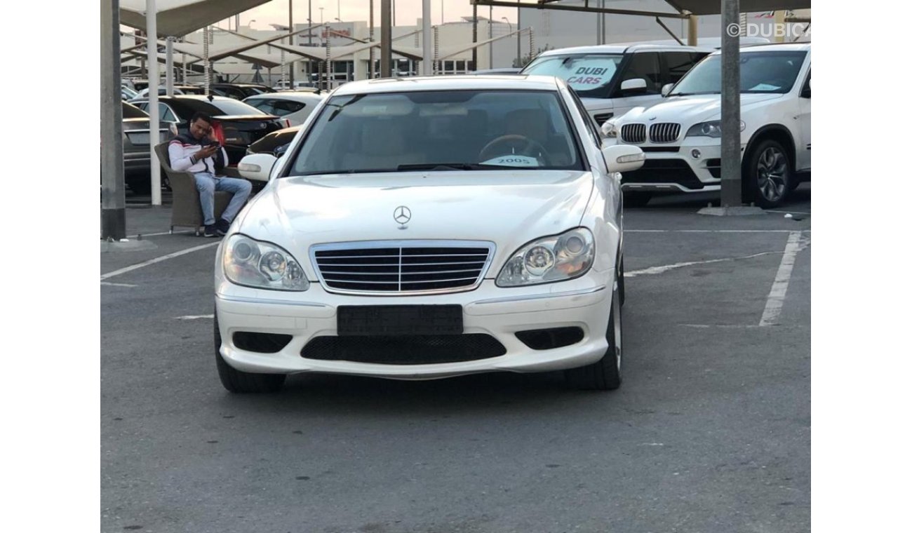 مرسيدس بنز S 350 موديل 2005 خليجي فل مواصفات كراسي جلد ومثبت سرعه وتحكم كهربي كامل ونظام صوت ممتاز وكاميرا خلفيه وتحك